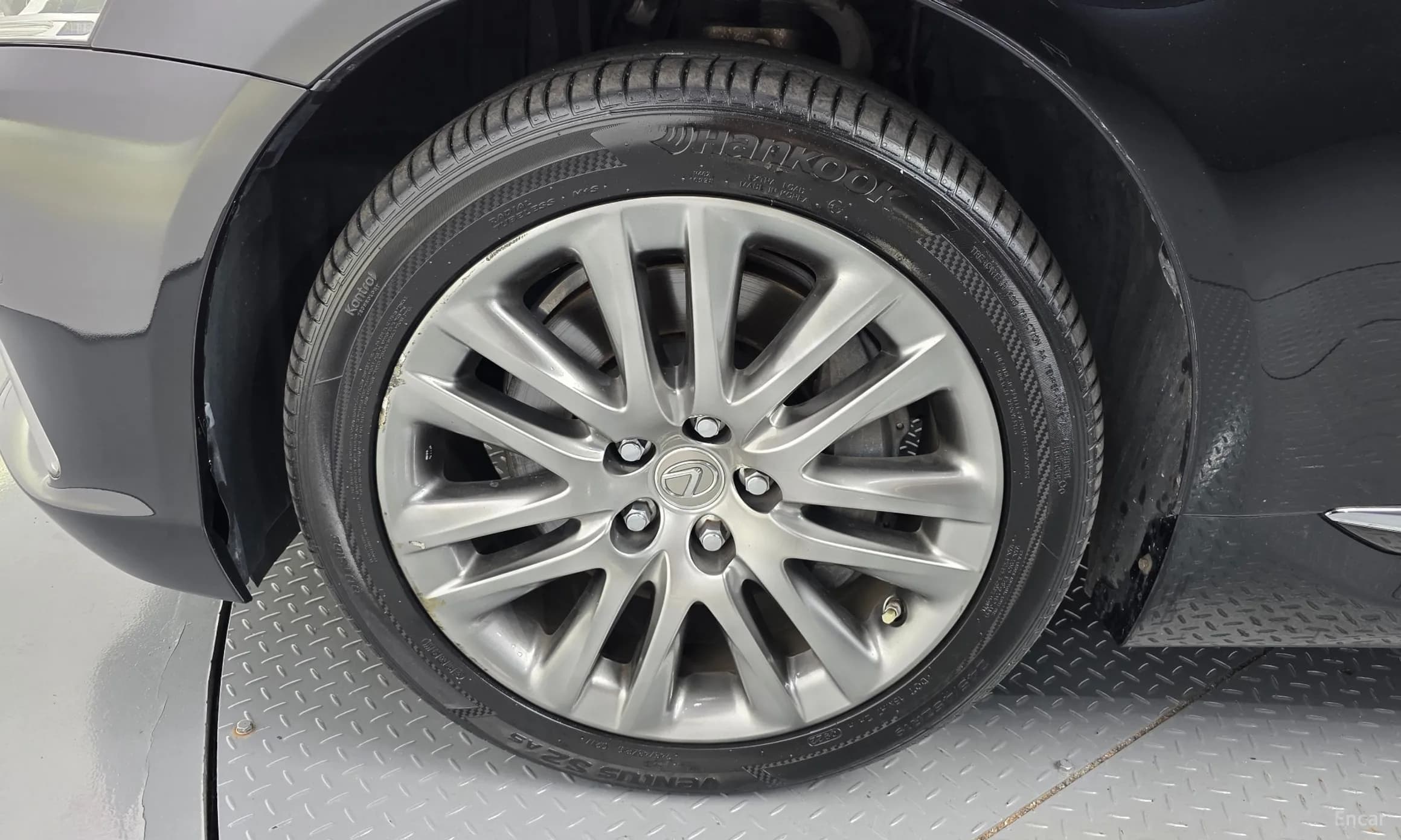 LS600hL