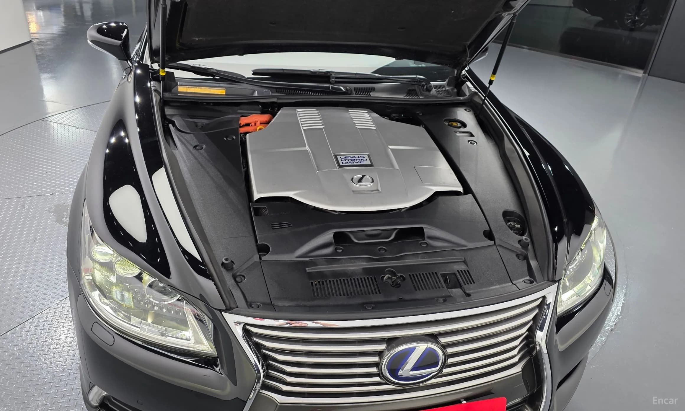 LS600hL