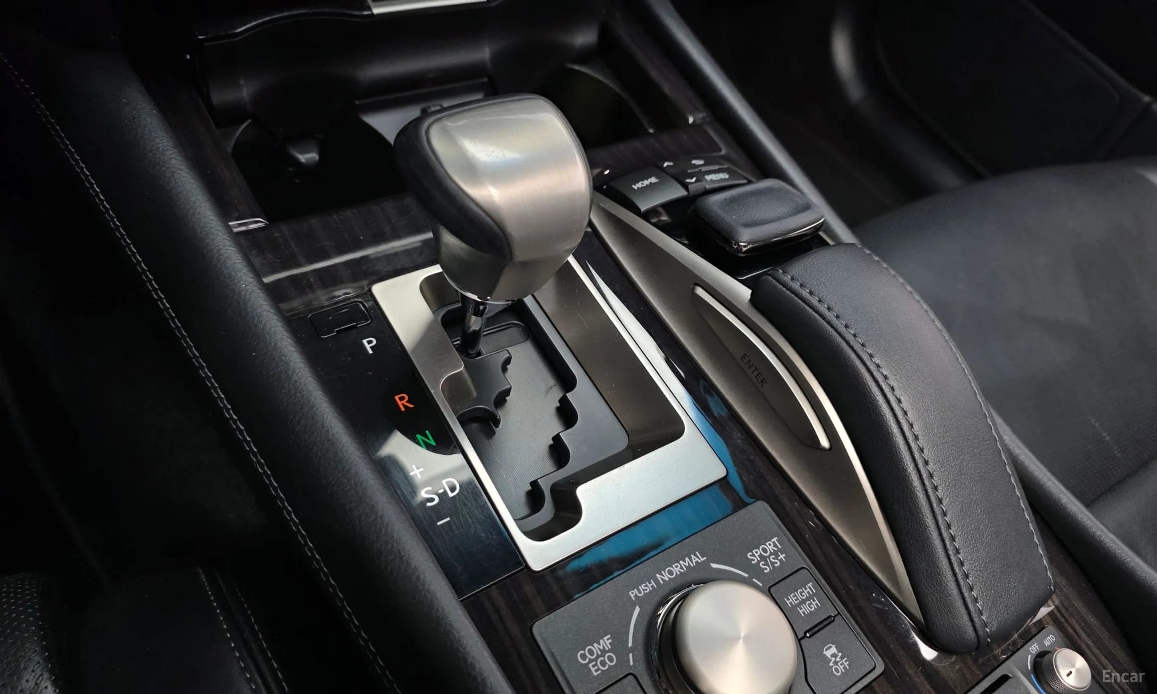 LS600hL