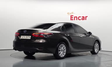 Camry (XV70)