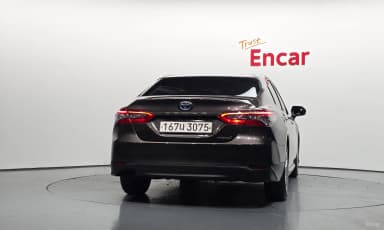 Camry (XV70)