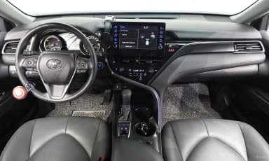 Camry (XV70)