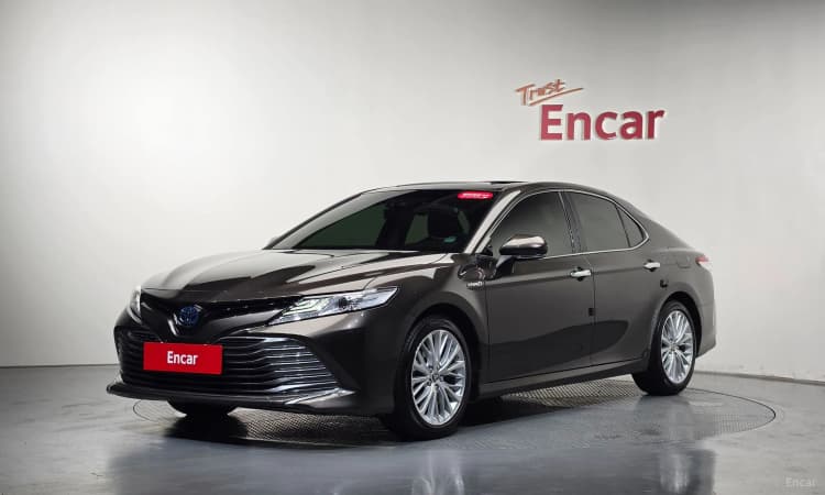 Camry (XV70)