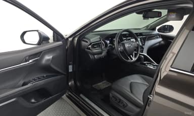 Camry (XV70)