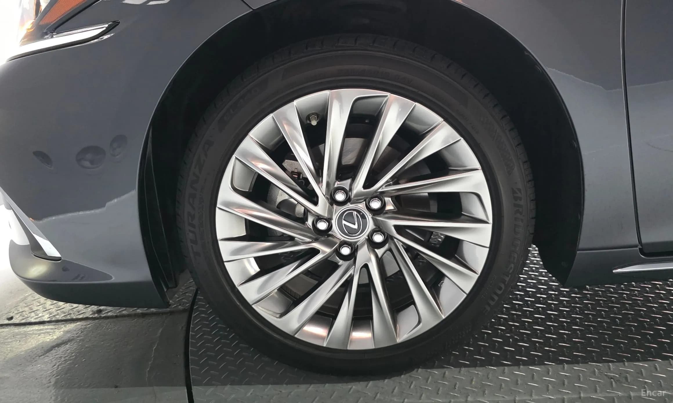 ES300h 7th Generation