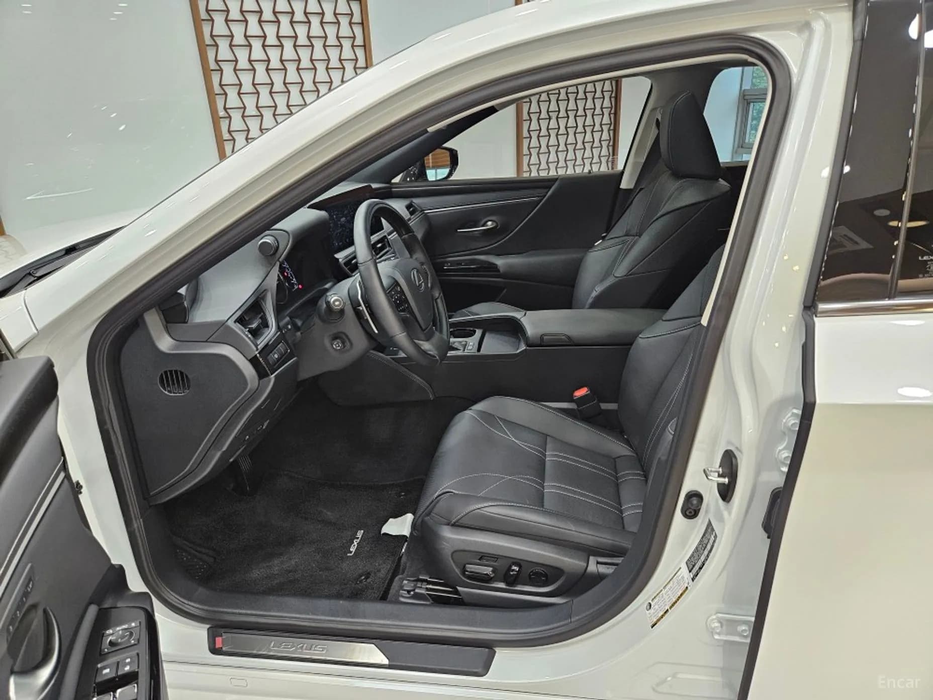 ES300h 7th Generation