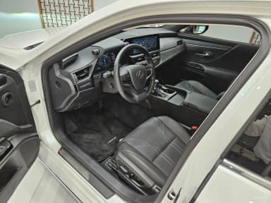 ES300h 7th Generation