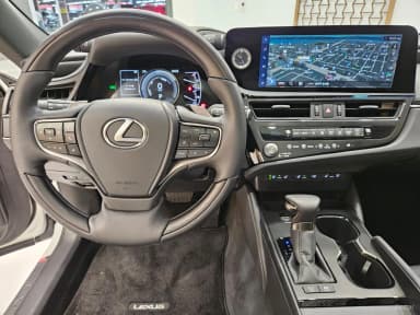 ES300h 7th Generation