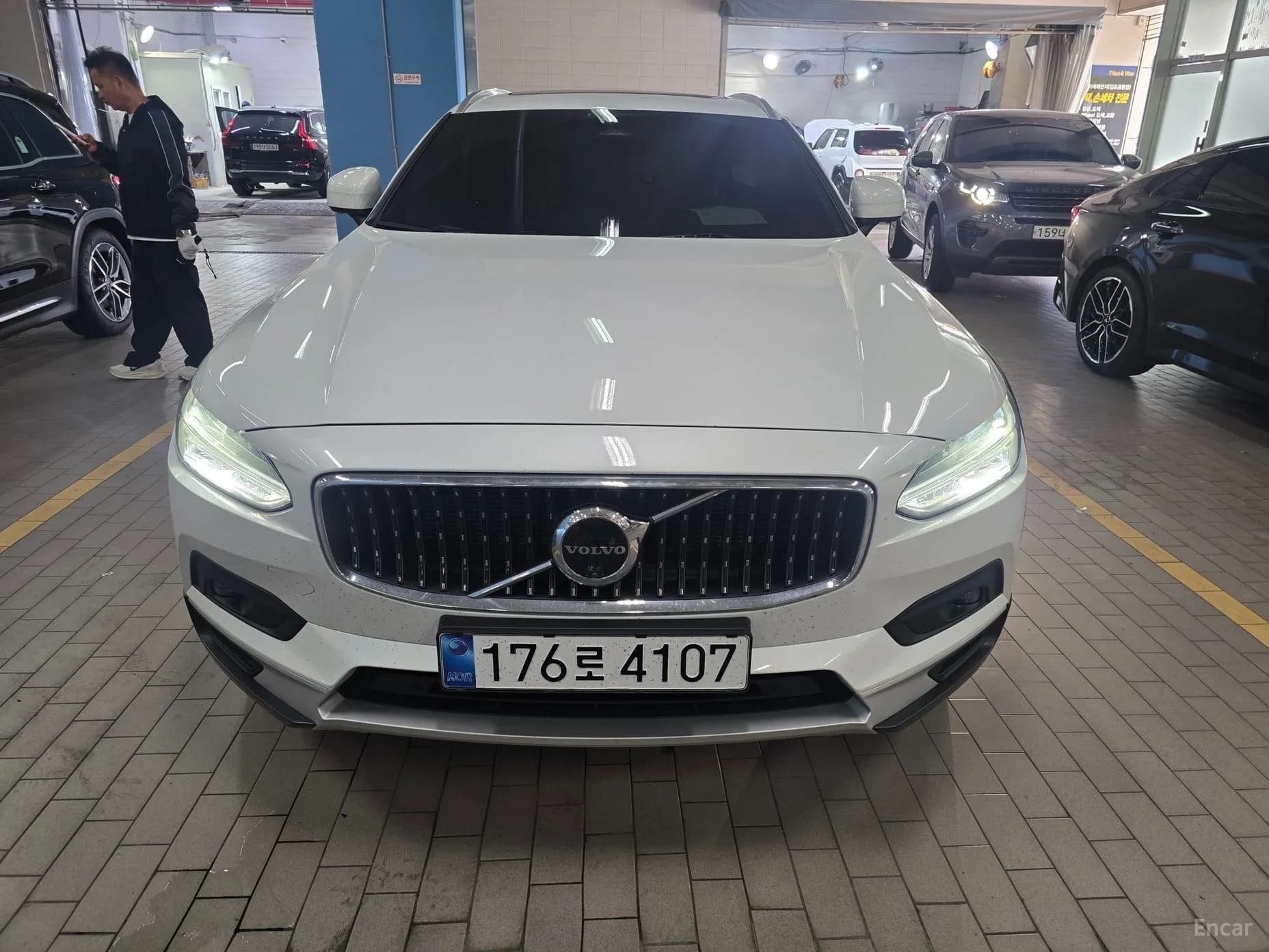 V90 Cross Country