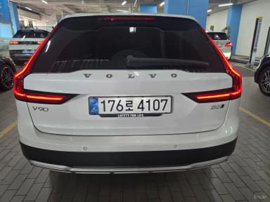 V90 Cross Country