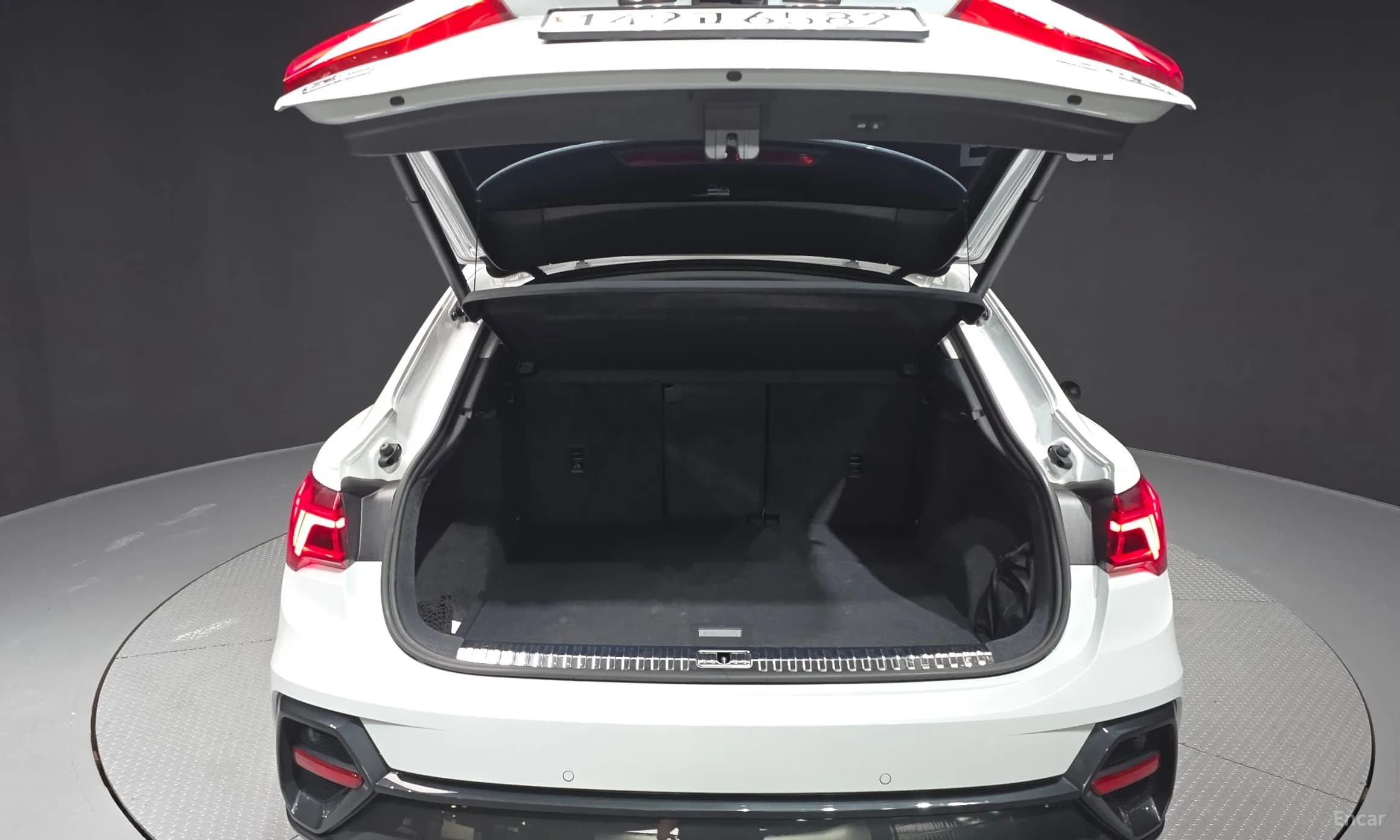 Q3 (F3)