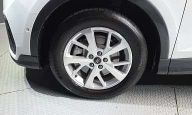 Q3 (F3)