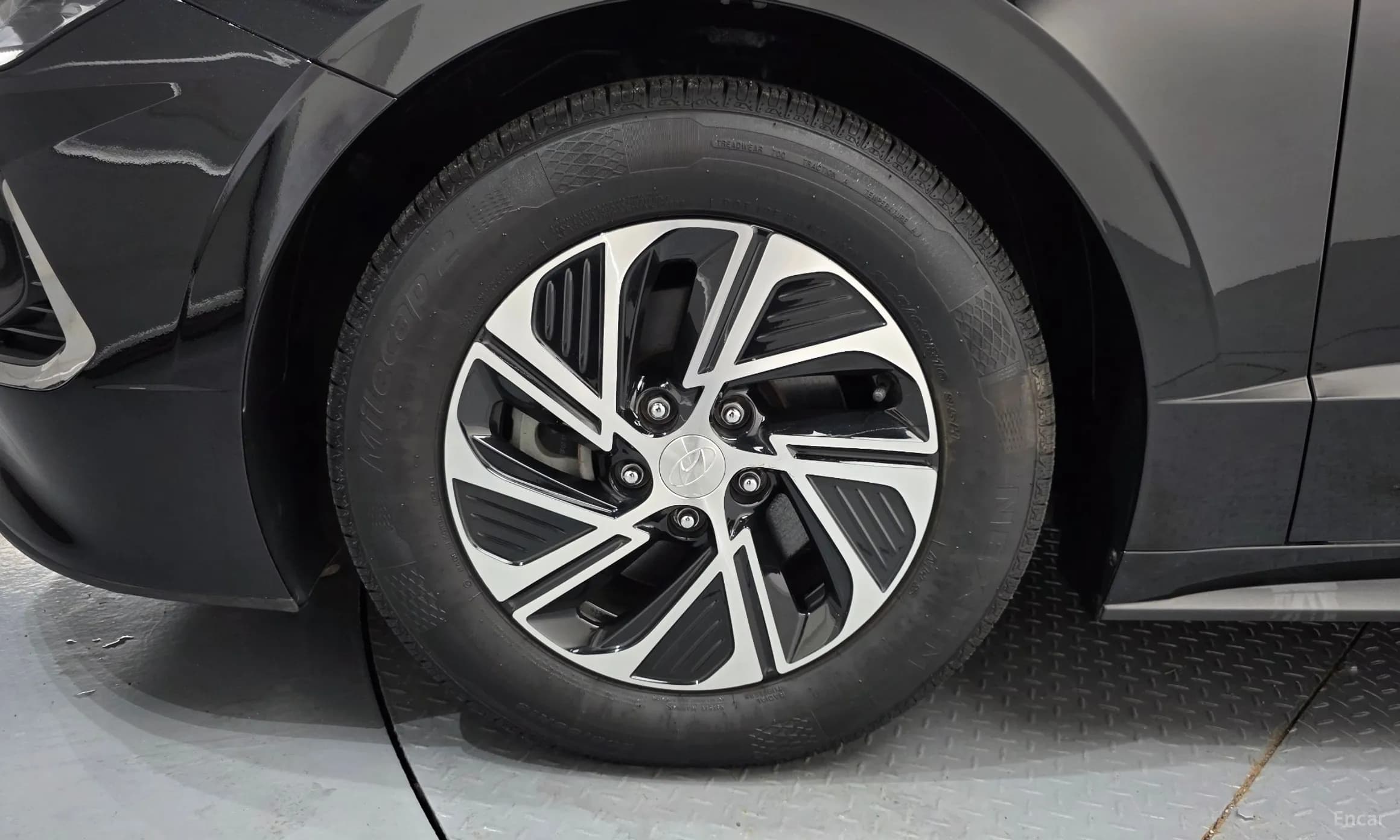 Sonata Hybrid (DN8)