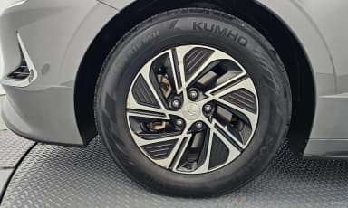 Sonata Hybrid (DN8)