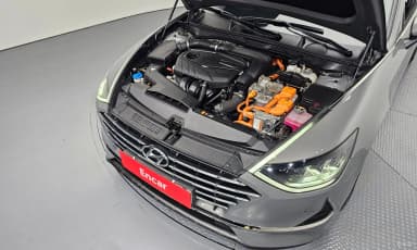 Sonata Hybrid (DN8)