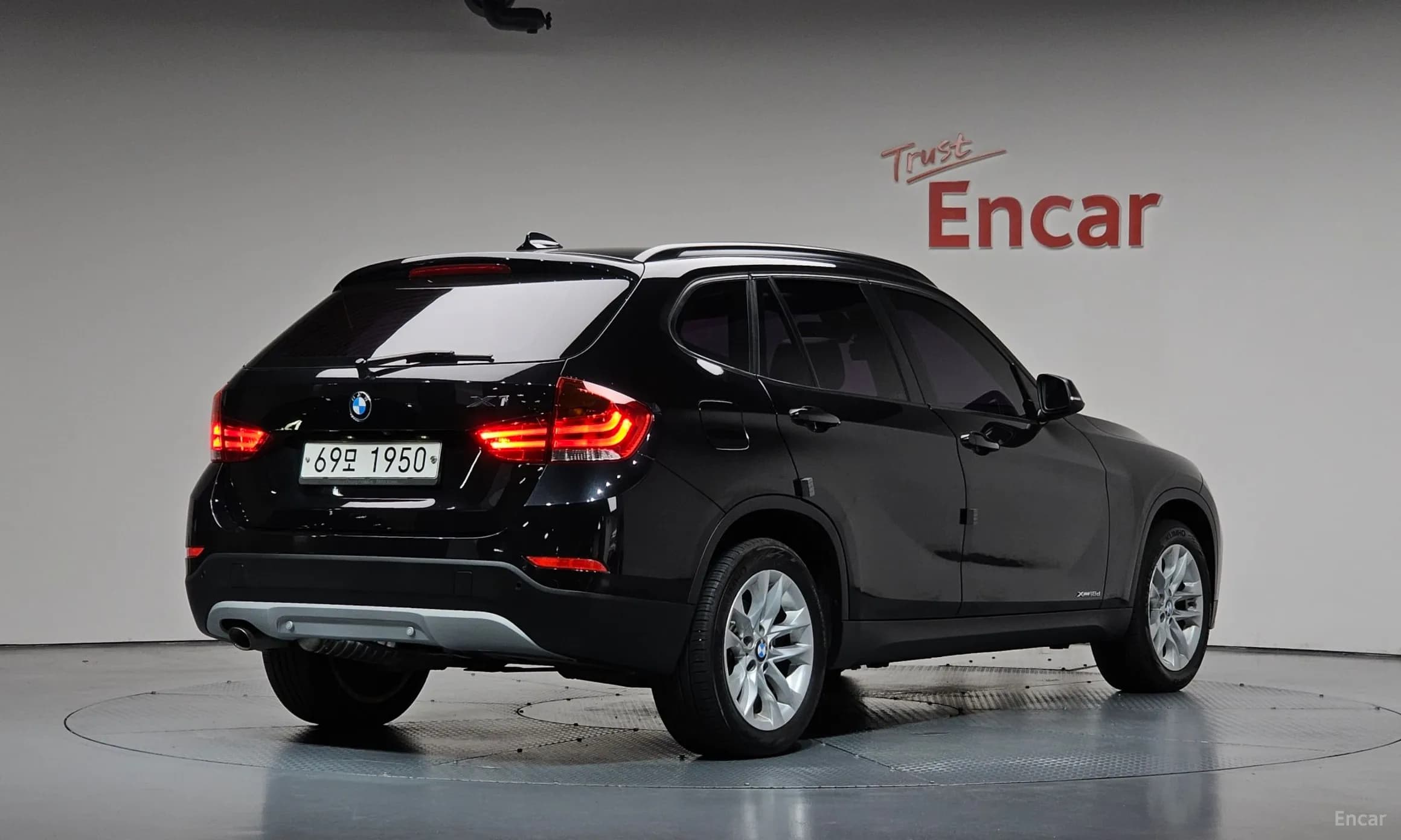 X1 (E84)