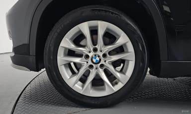 X1 (E84)