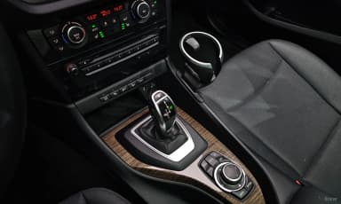 X1 (E84)