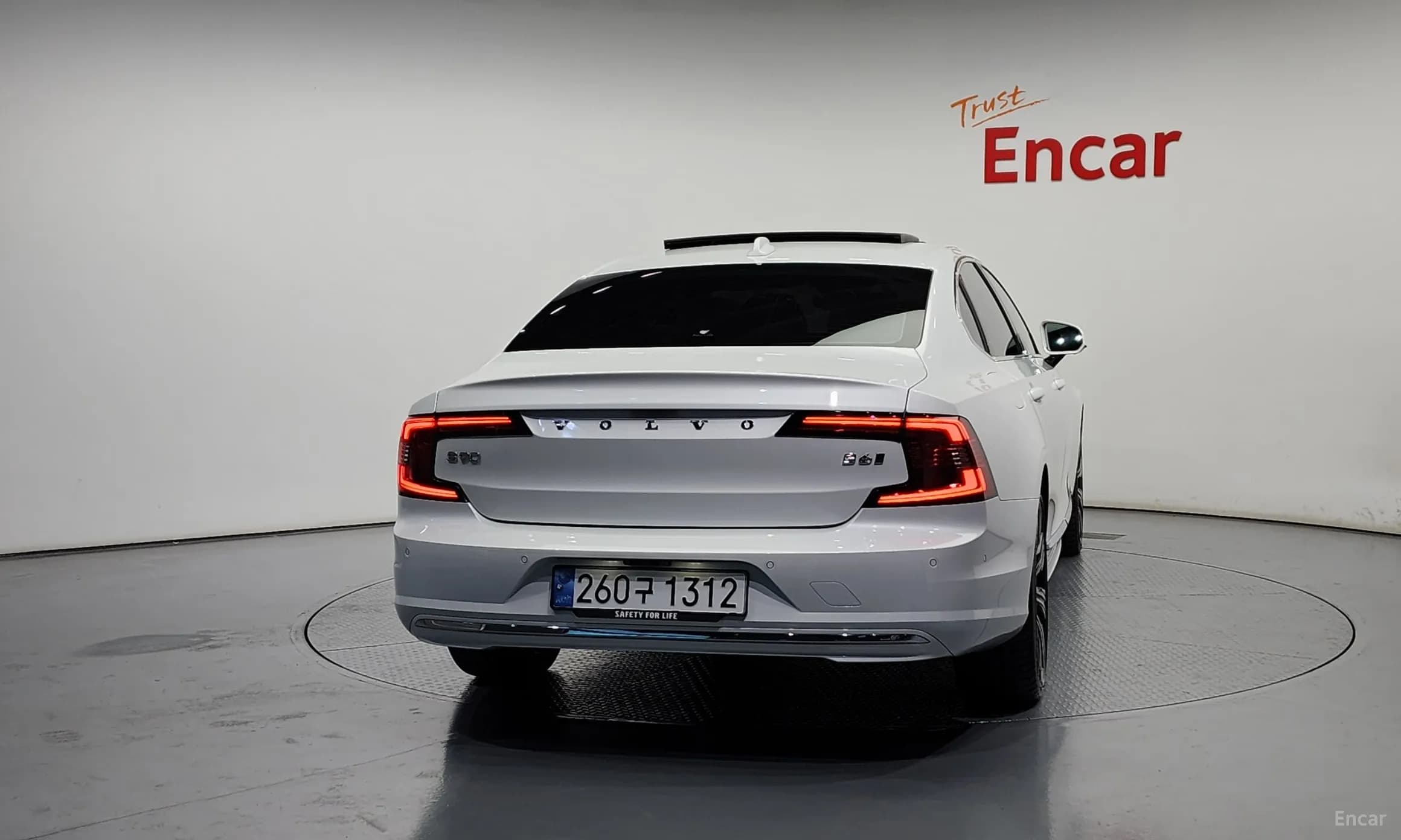S90