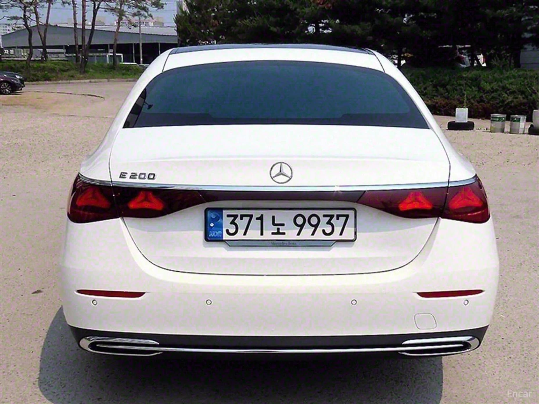 E-Class W214