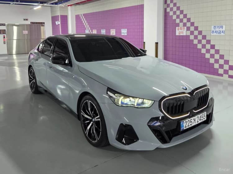 5 Series (G60)