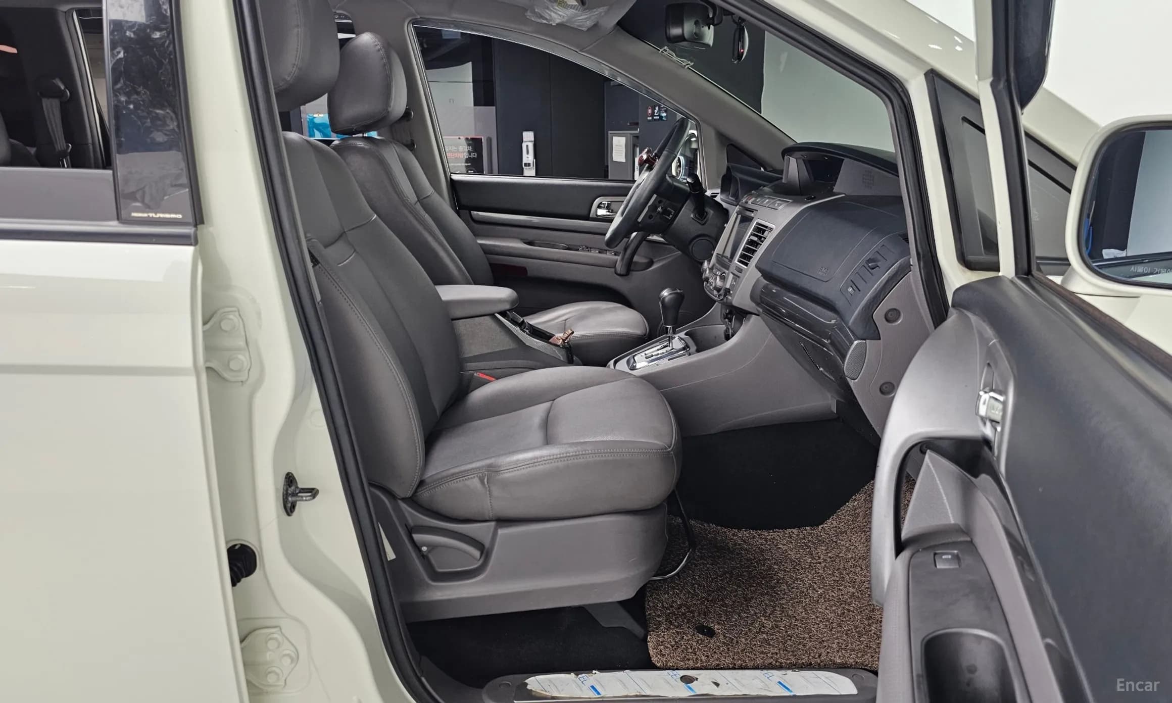 Korando Turismo