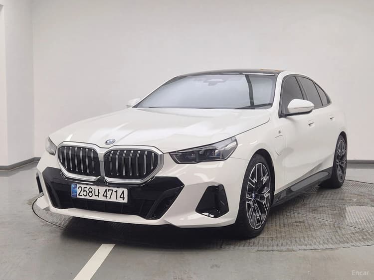 5 Series (G60)