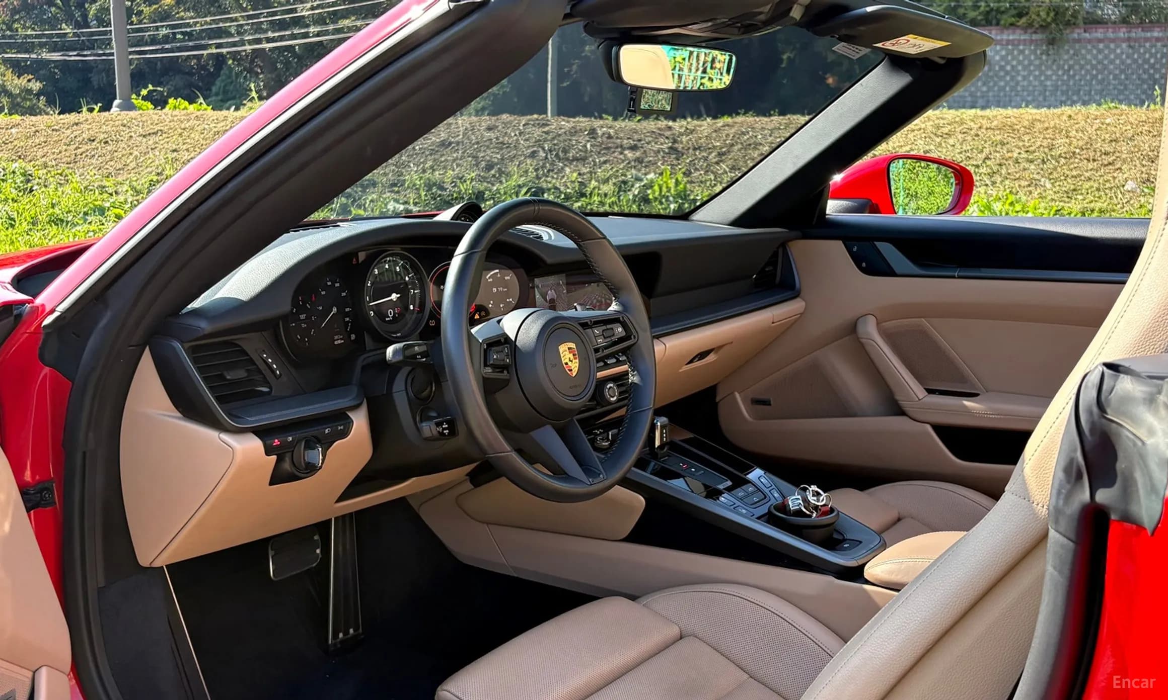 911 (992)