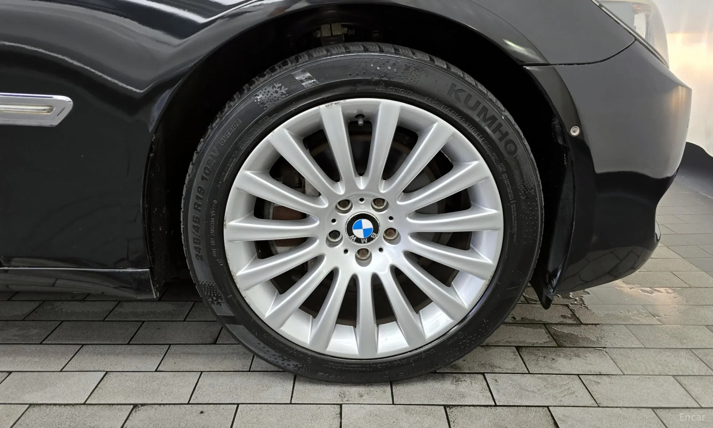 7 Series (F01)