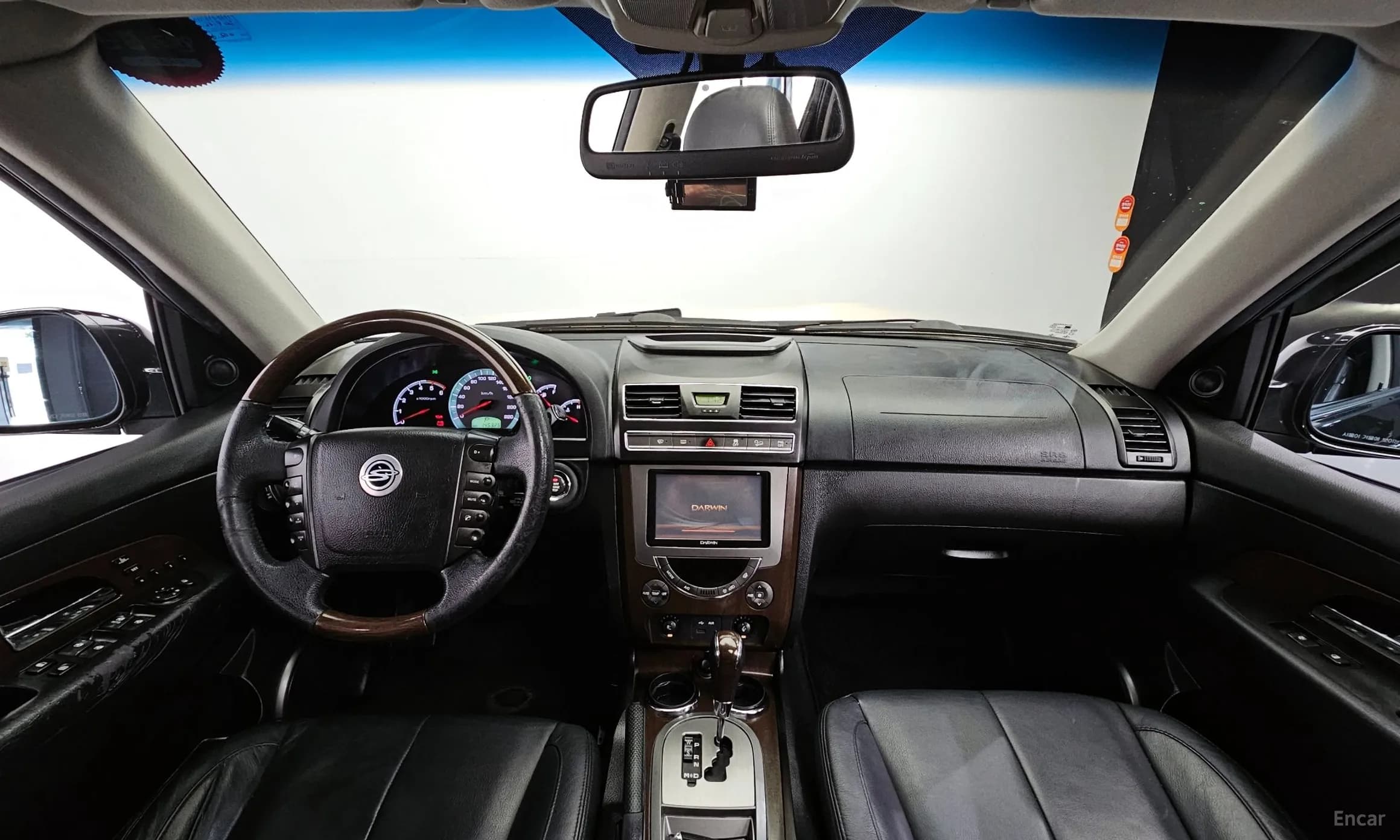 Rexton W