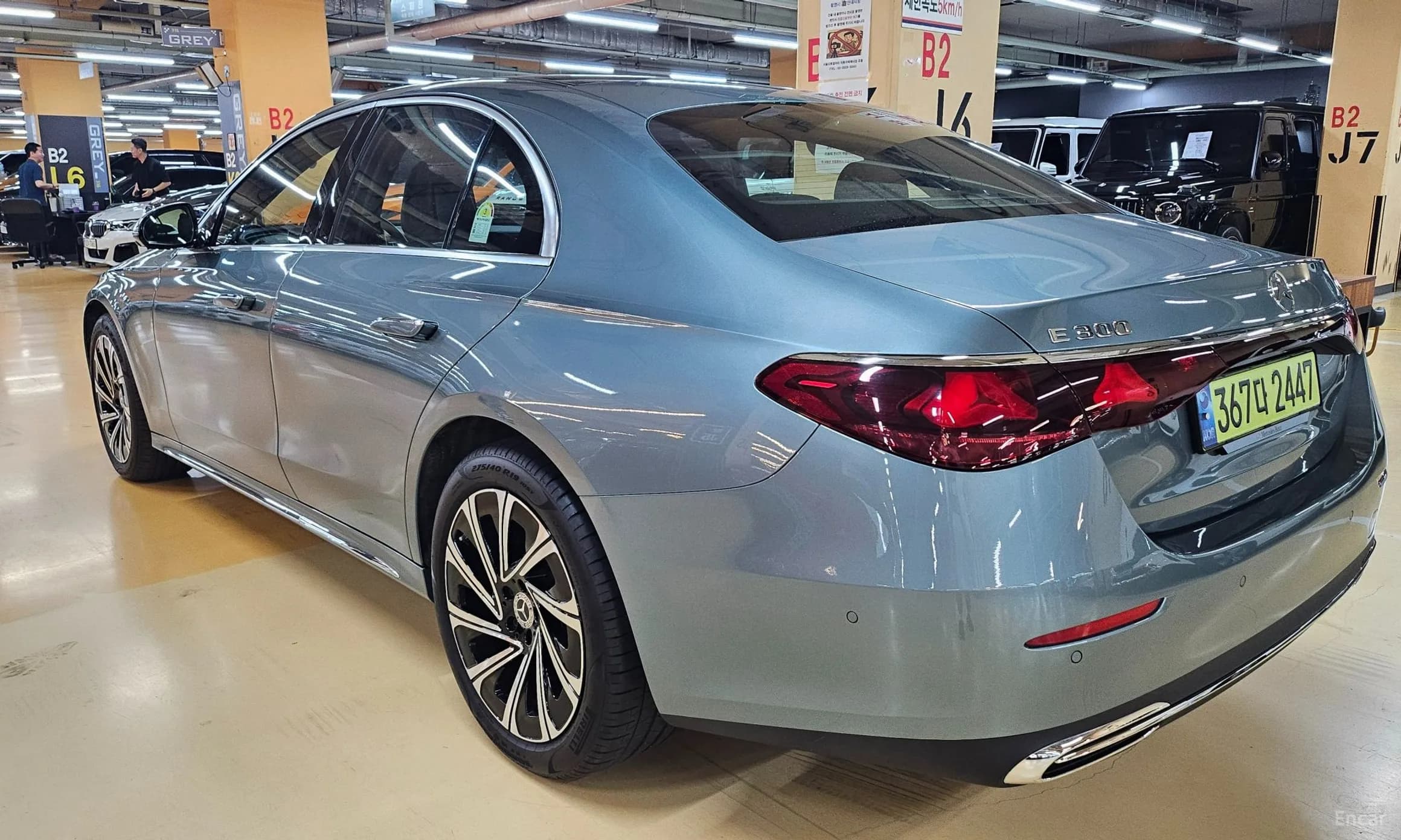 E-Class W214