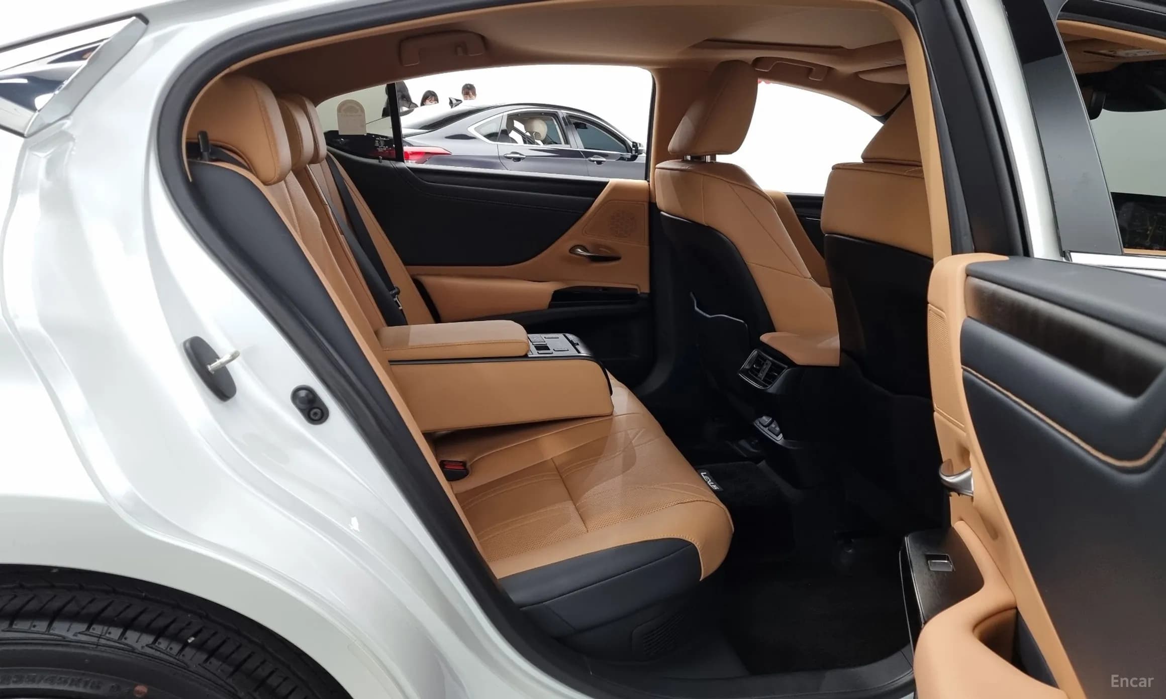 ES300h 7th Generation