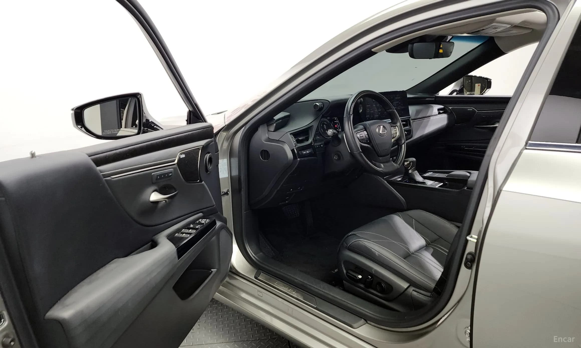 ES300h 7th Generation