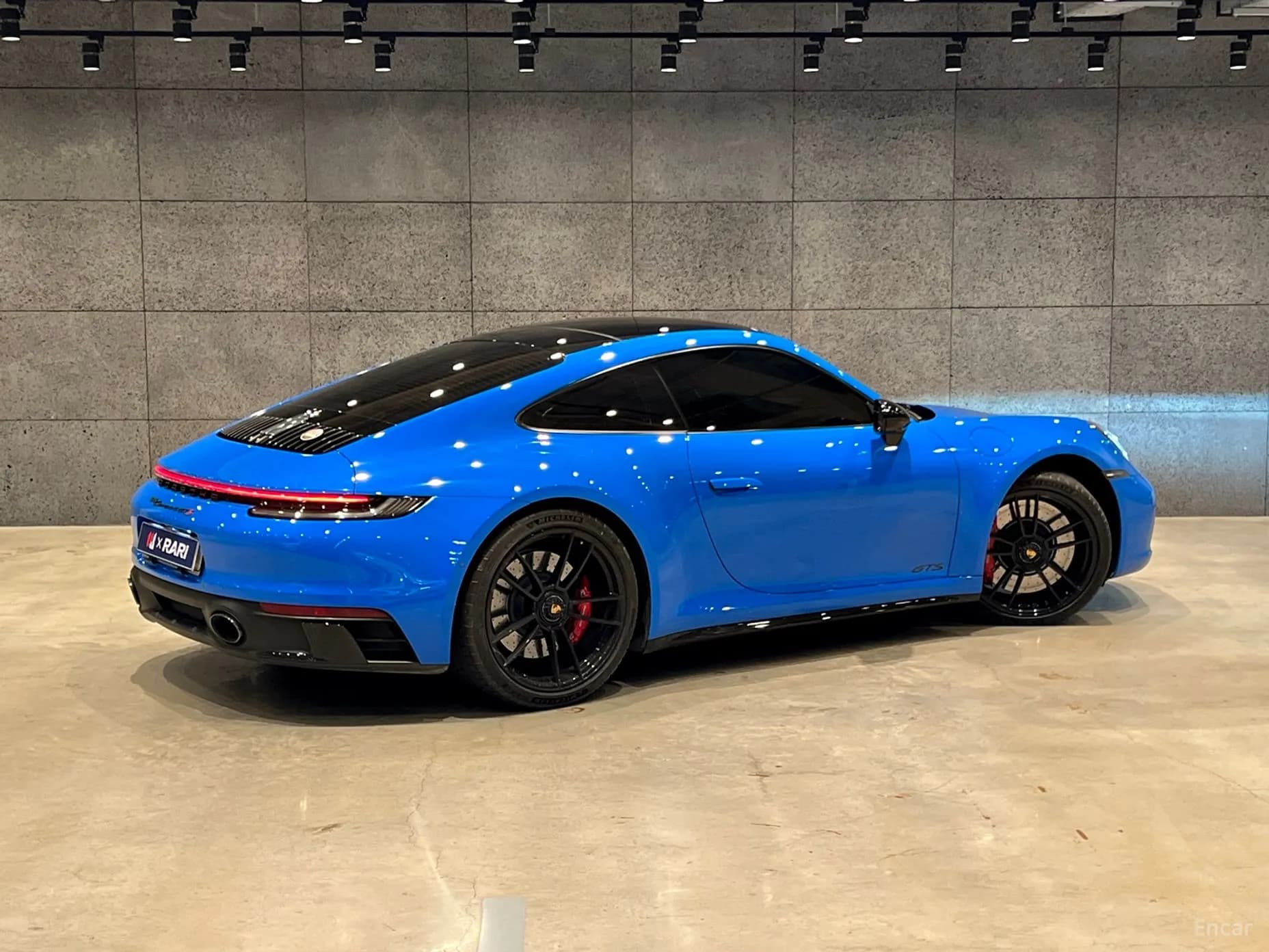911 (992)