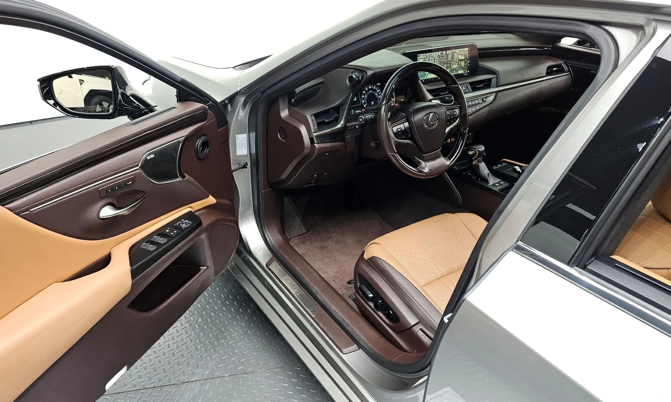 ES300h 7th Generation