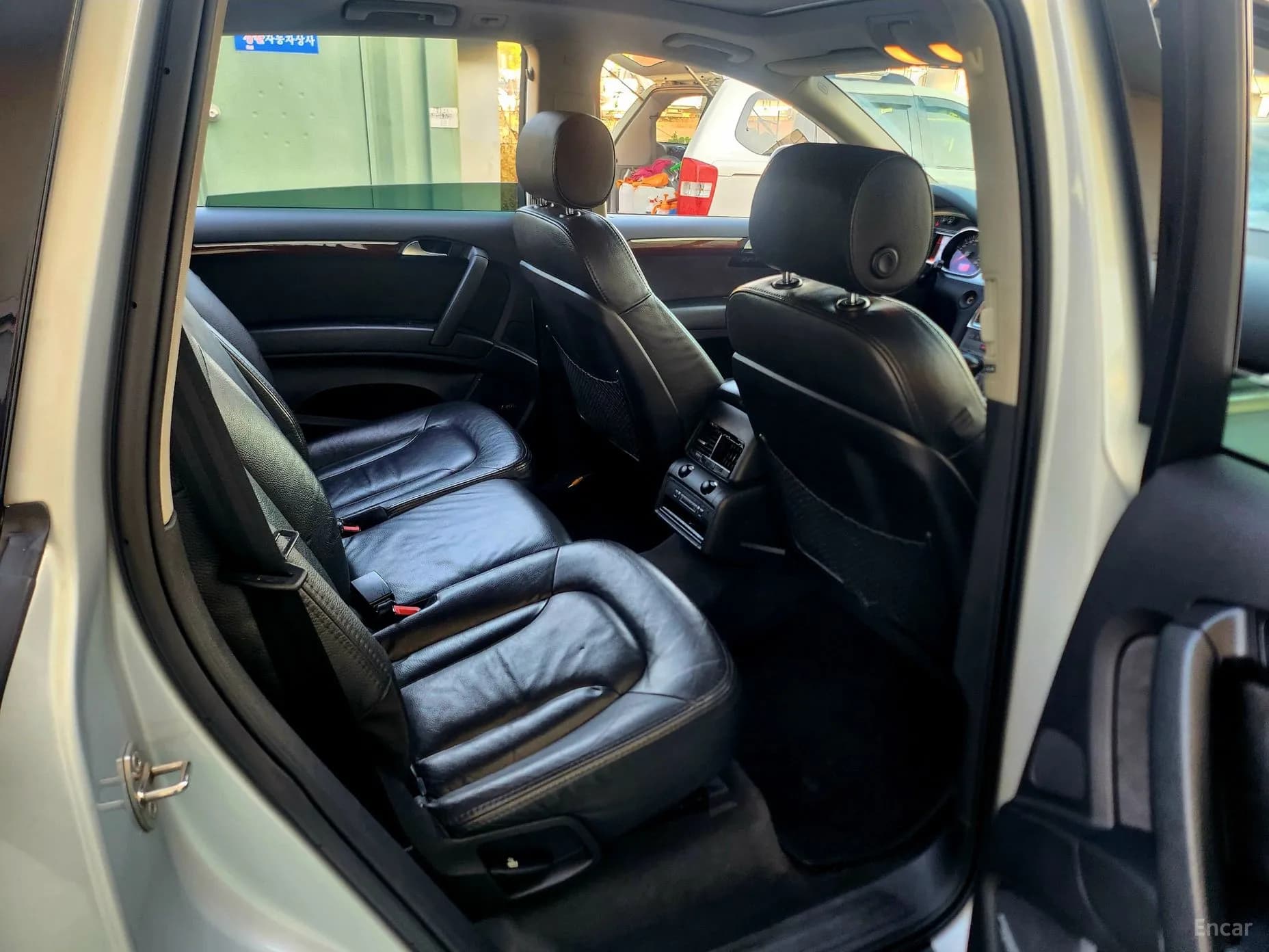 Q7