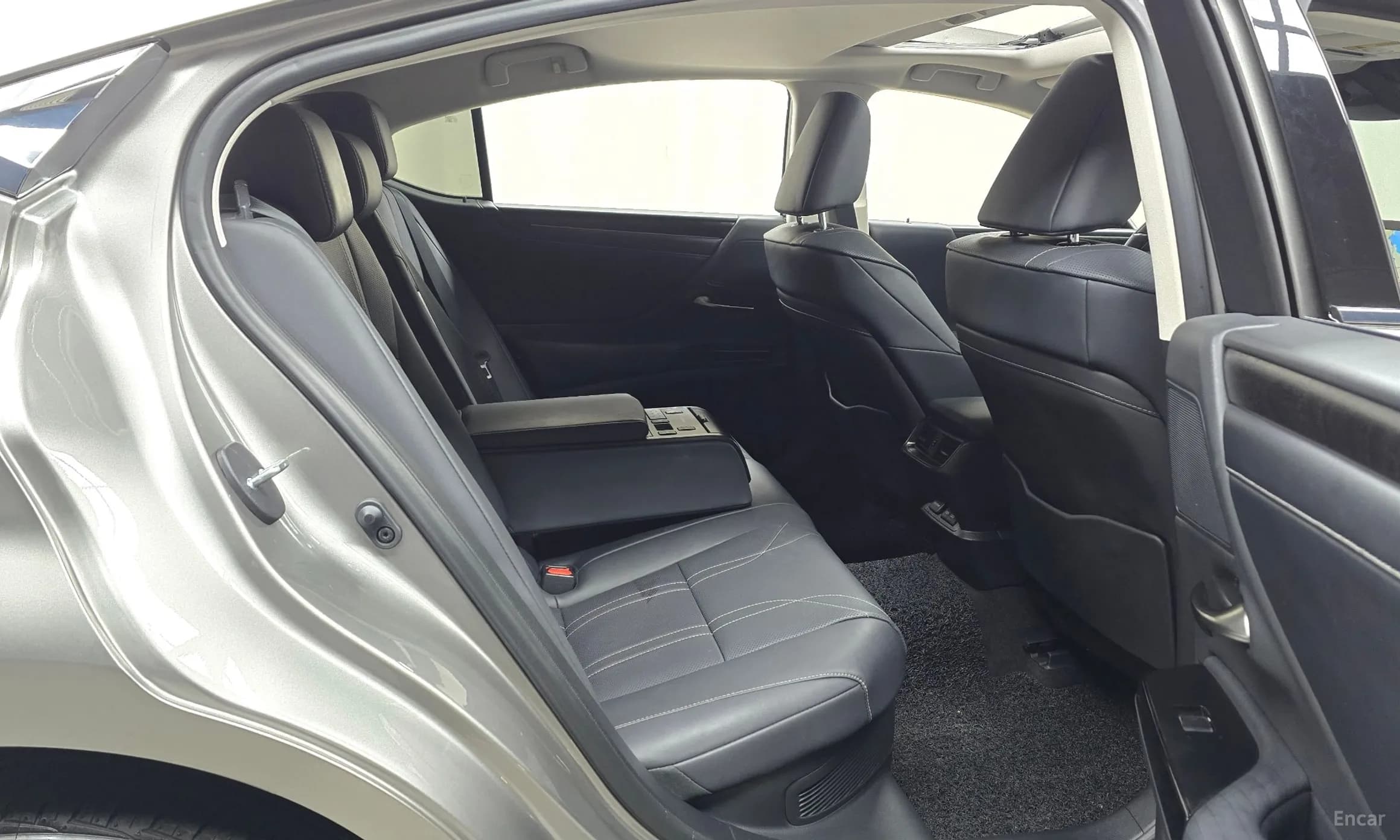 ES300h 7th Generation