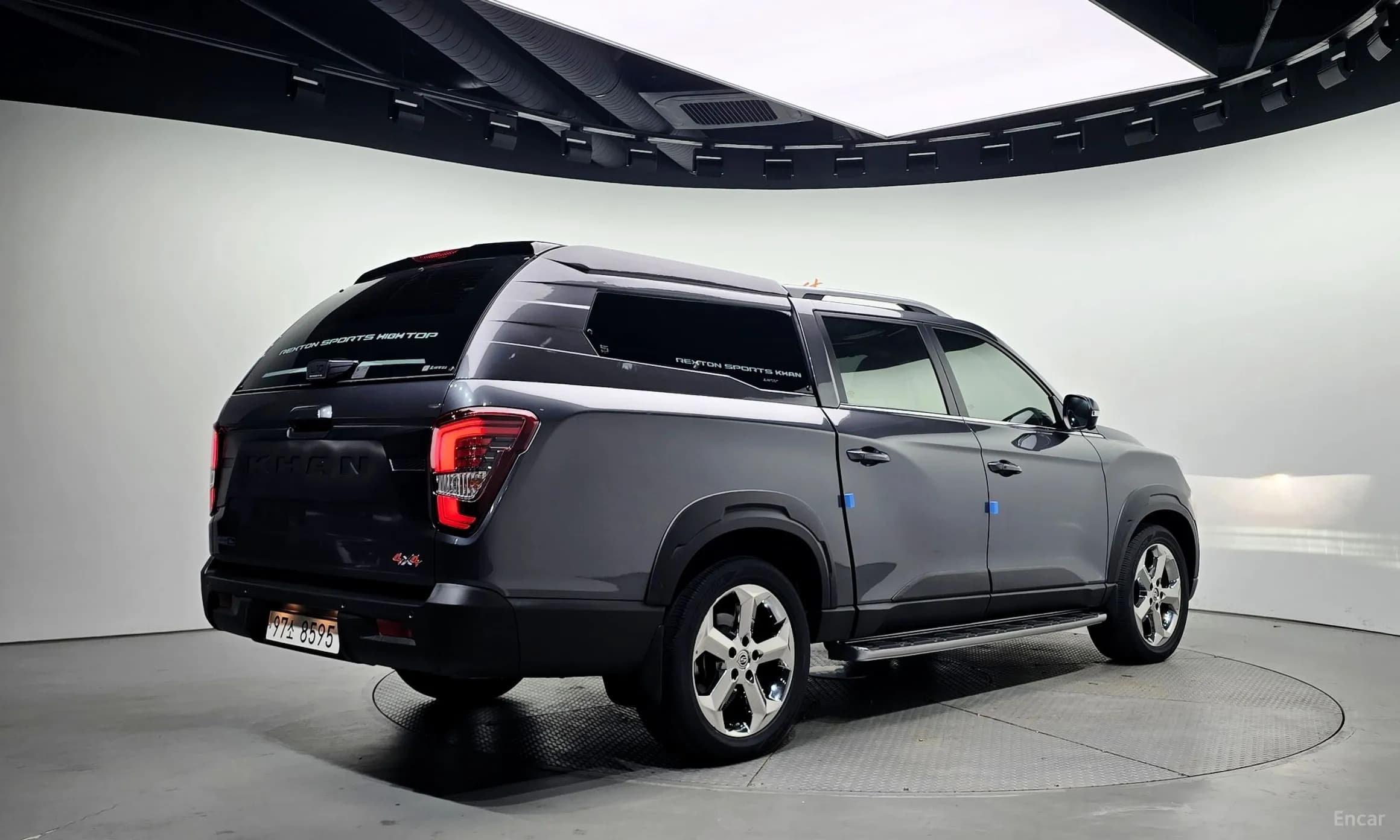 Rexton Sports Khan