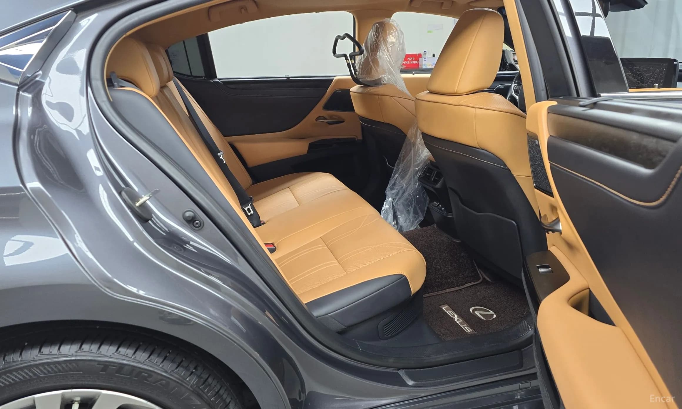 ES300h 7th Generation