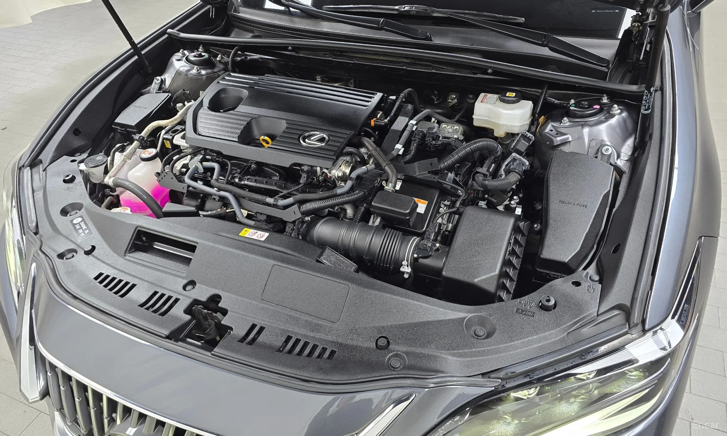 ES300h 7th Generation