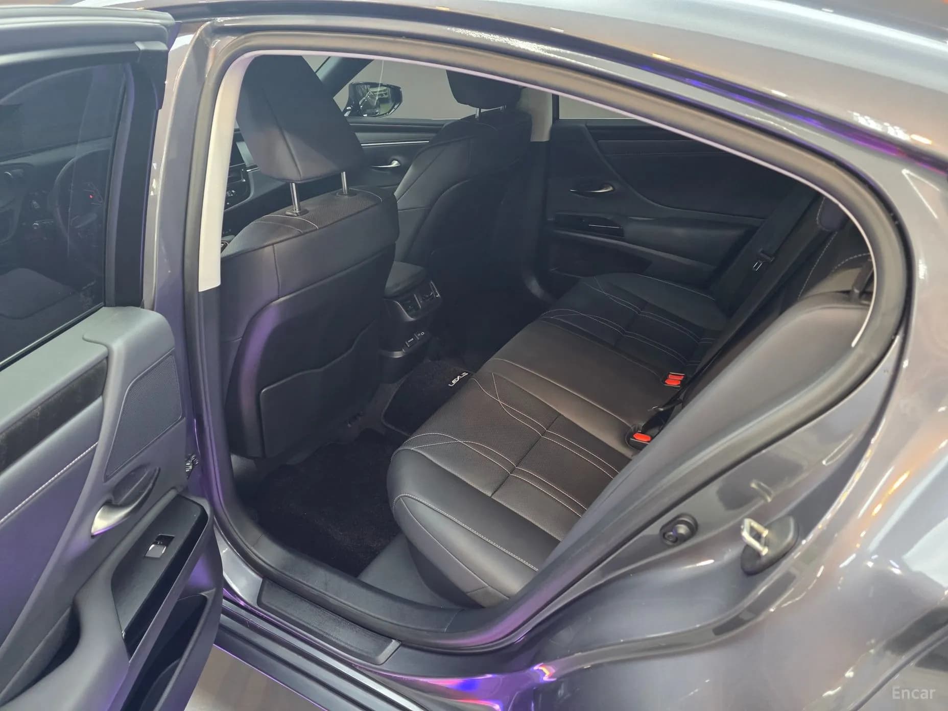 ES300h 7th Generation