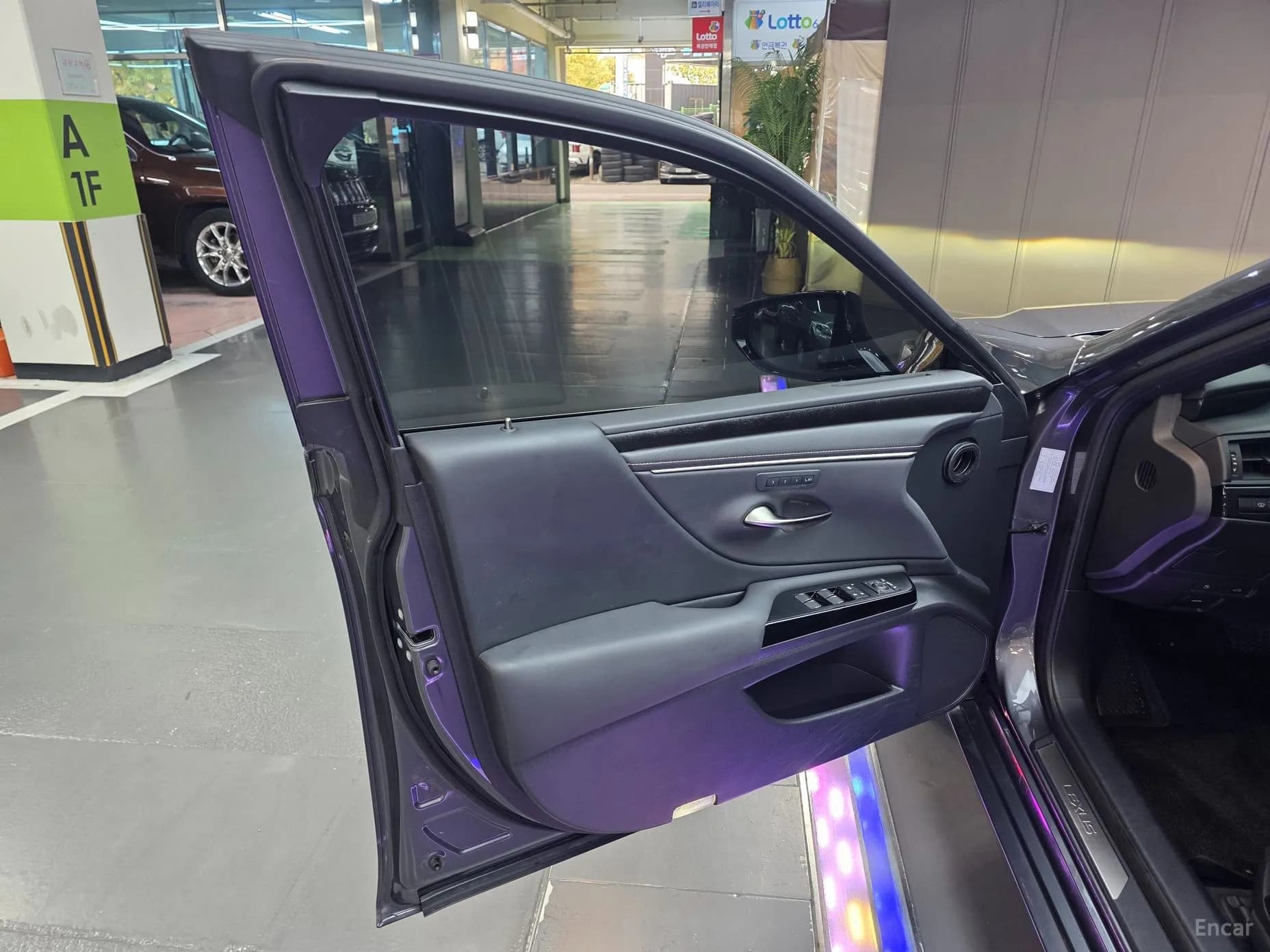 ES300h 7th Generation