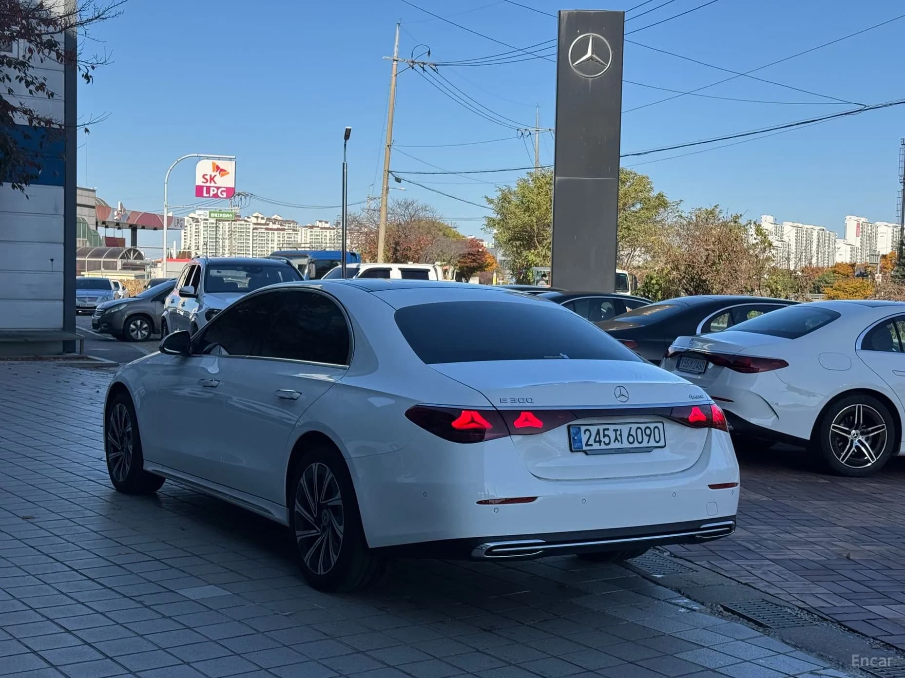 E-Class W214