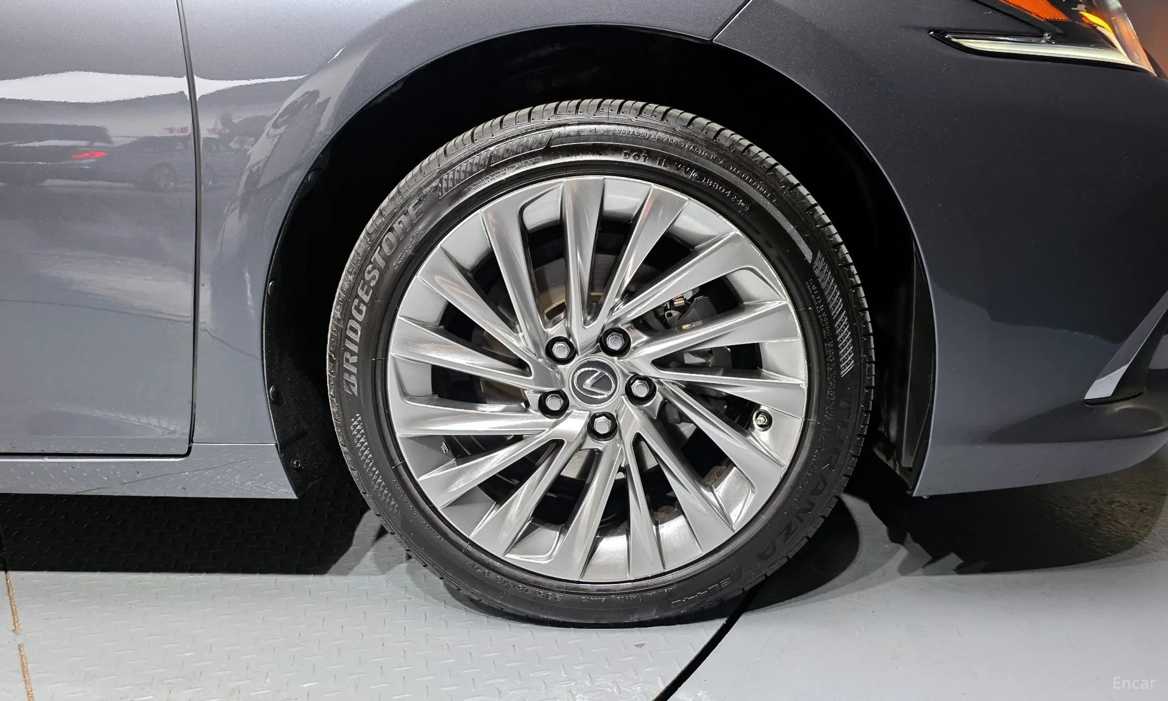 ES300h 7th Generation