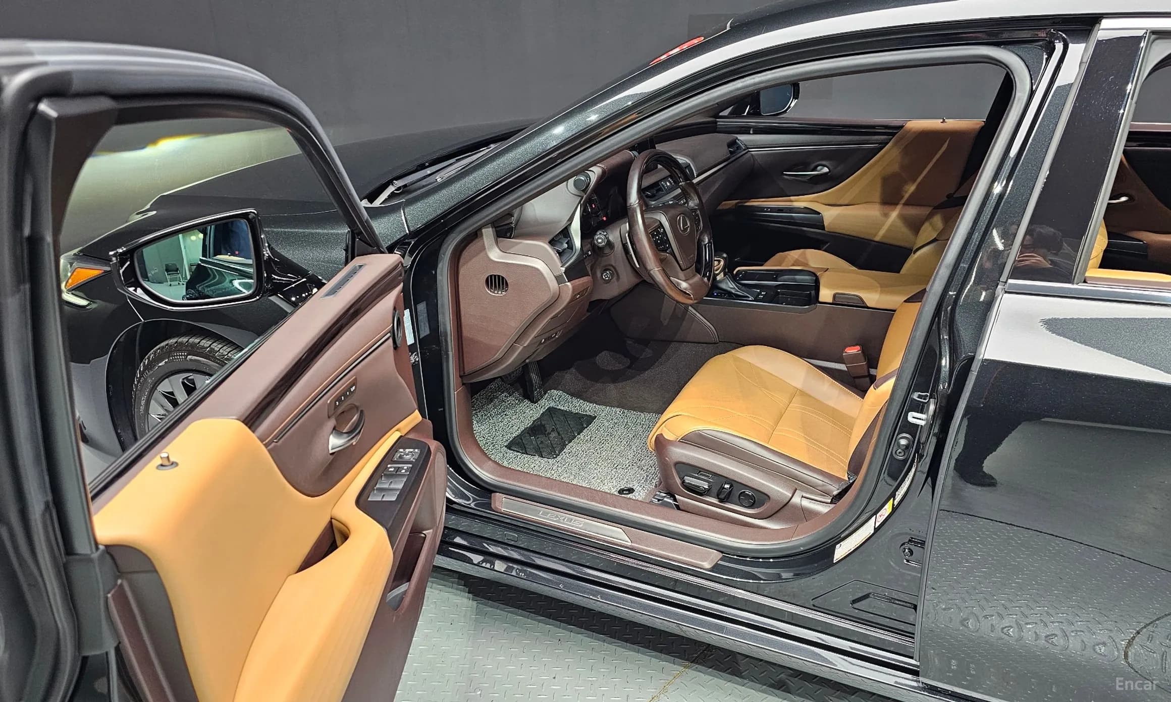 ES300h 7th Generation