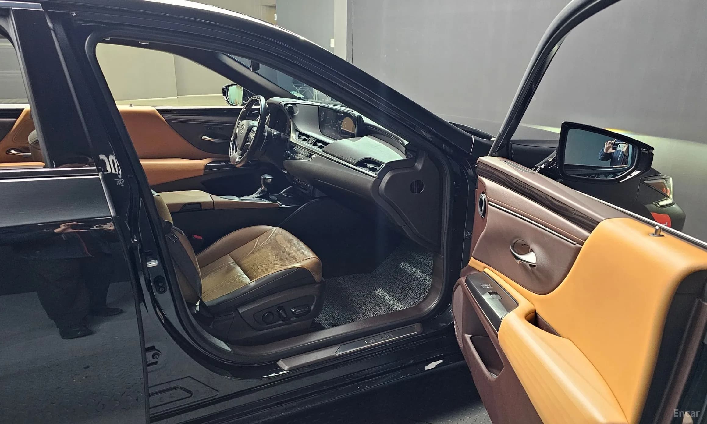 ES300h 7th Generation