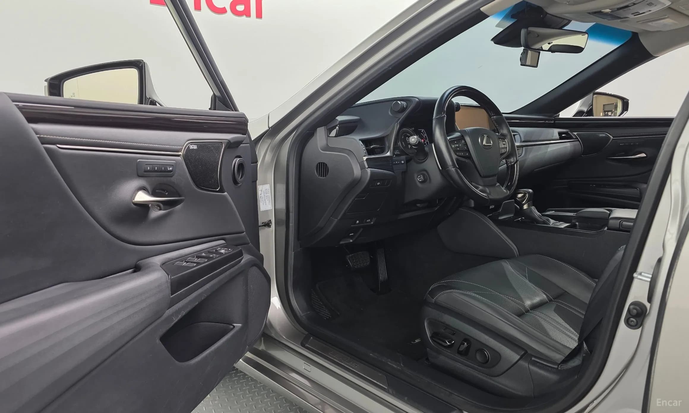 ES300h 7th Generation