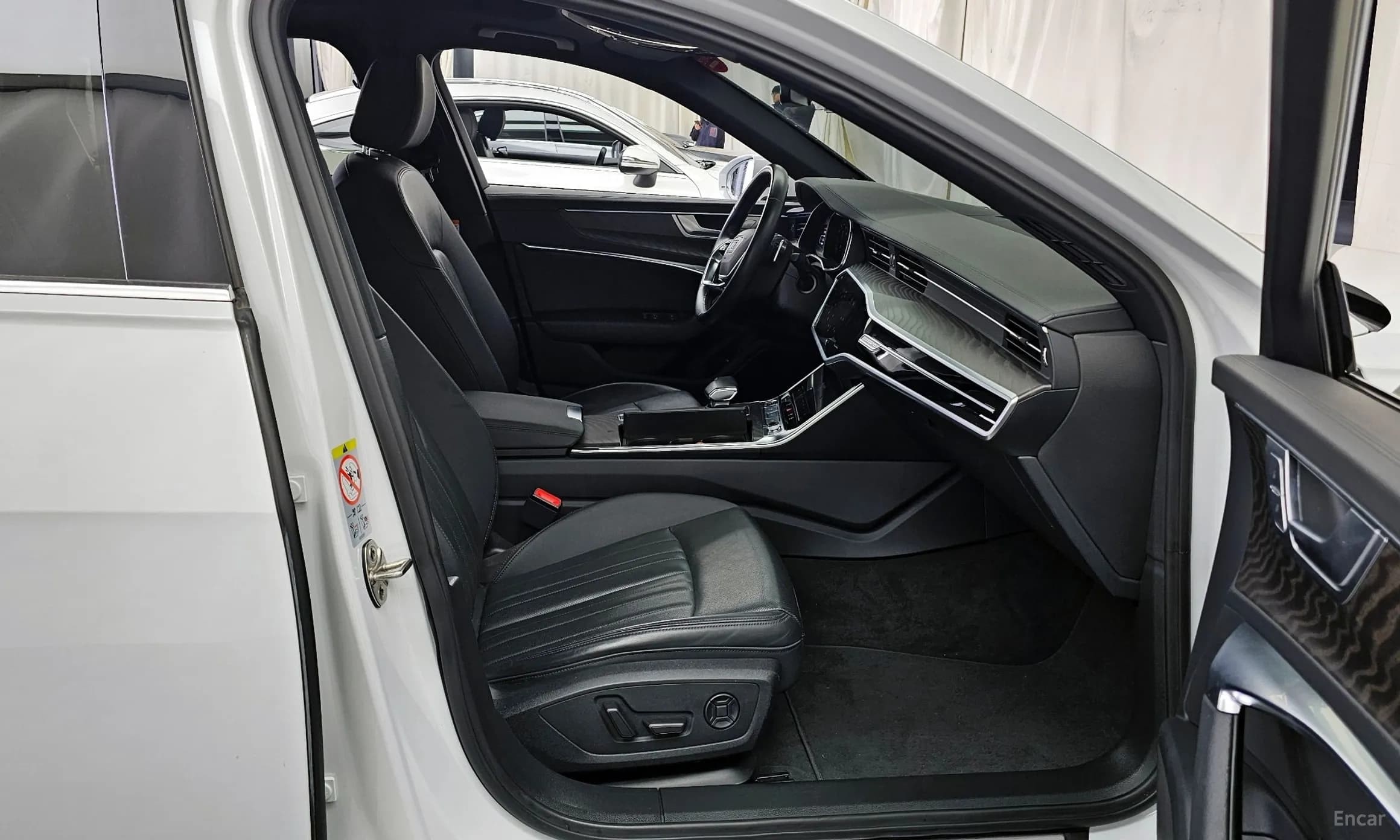 A6 (C8)