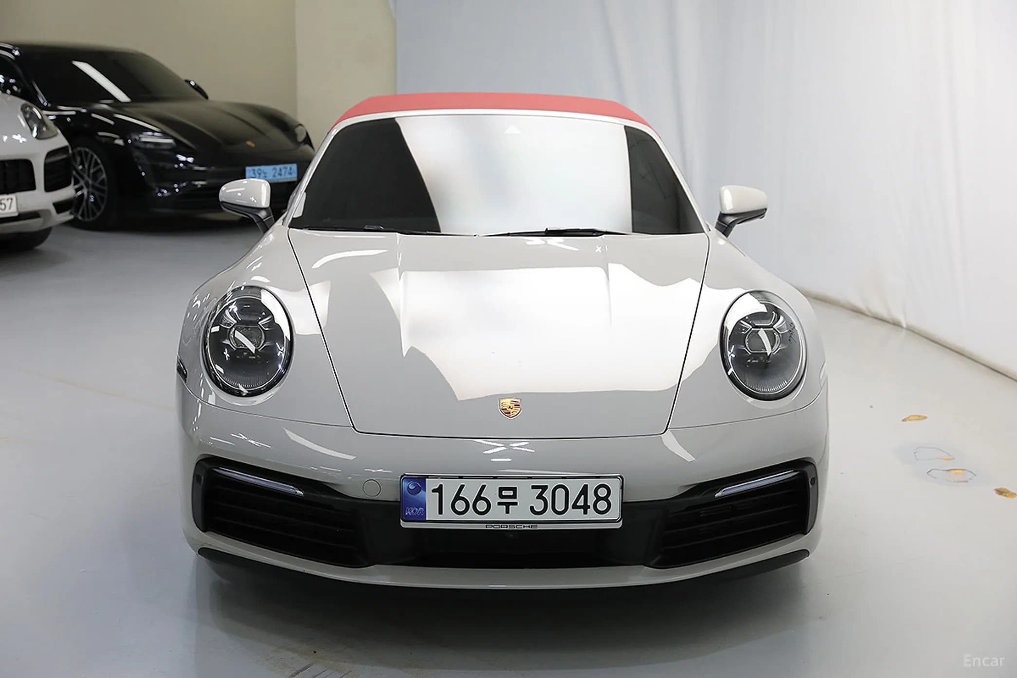 911 (992)
