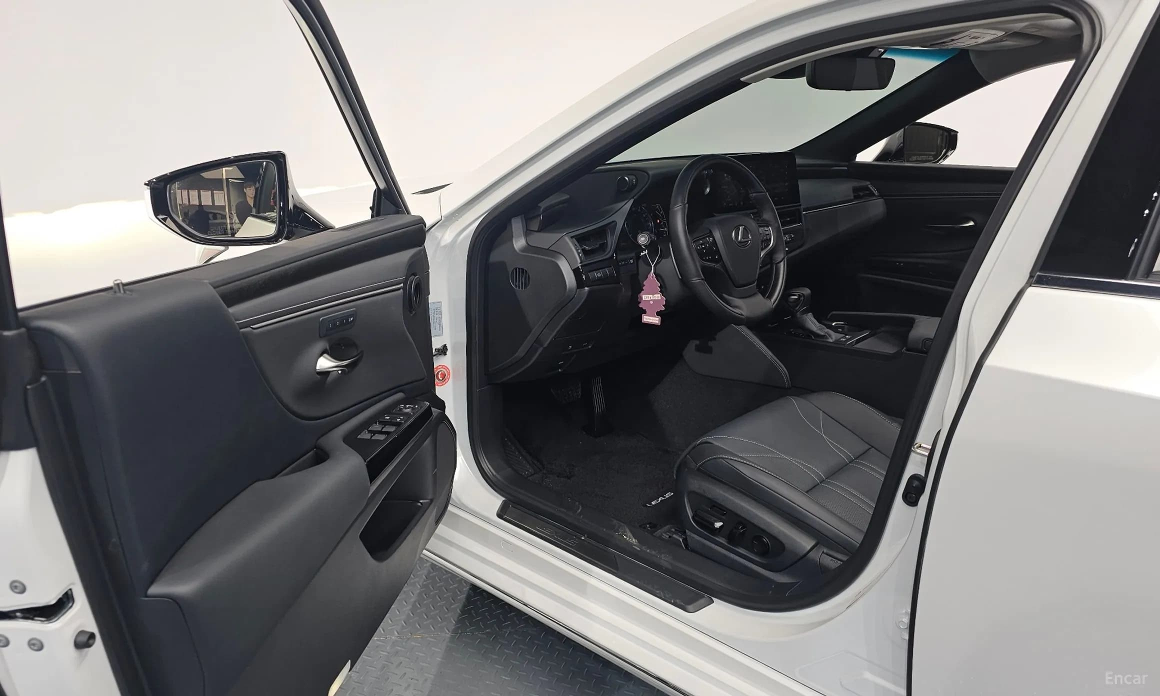 ES300h 7th Generation